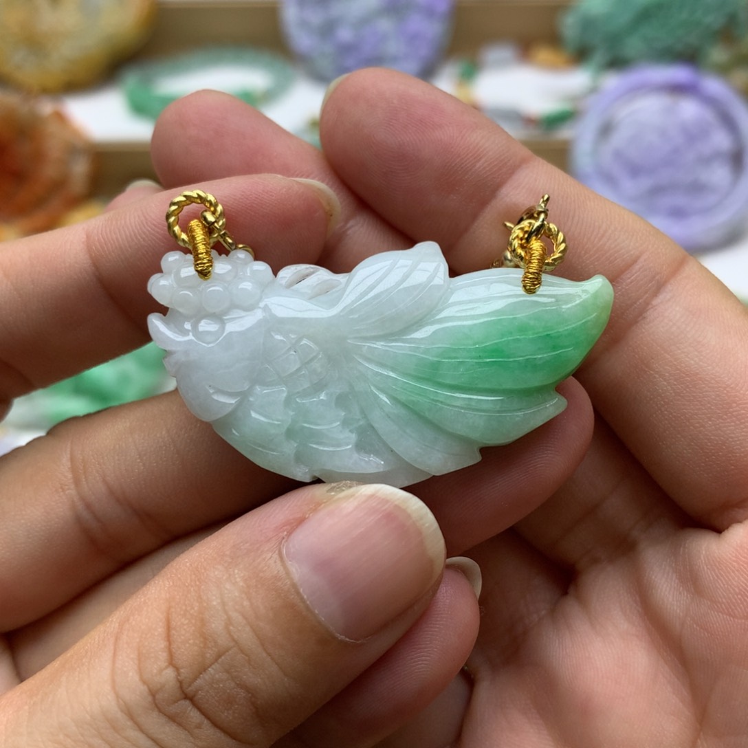 翡翠未镶嵌颈饰翡翠