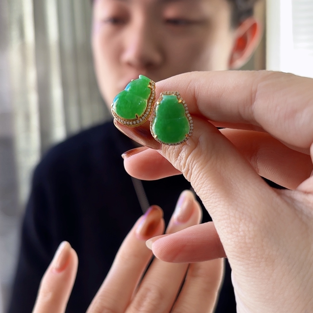 翡翠耳饰18K金镶嵌葫芦耳钉
