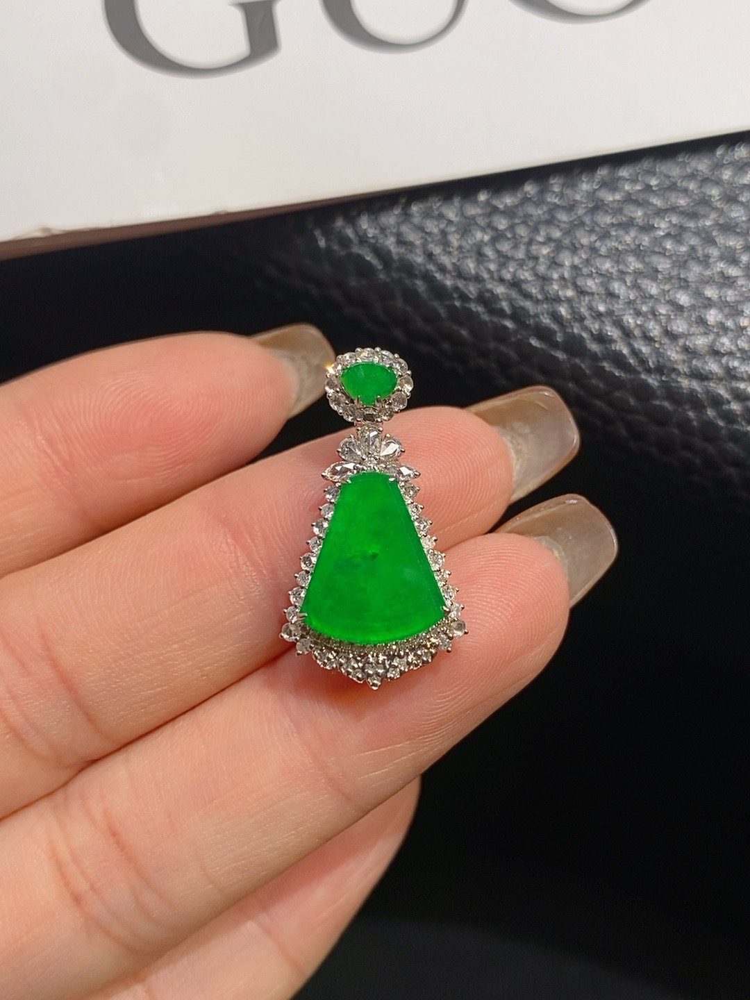 【拾玥珠宝】福利款阳绿无事牌吊坠 缅甸翡翠A货