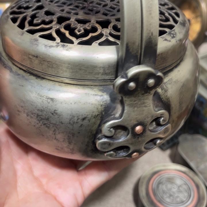 铜器型美观实用大方