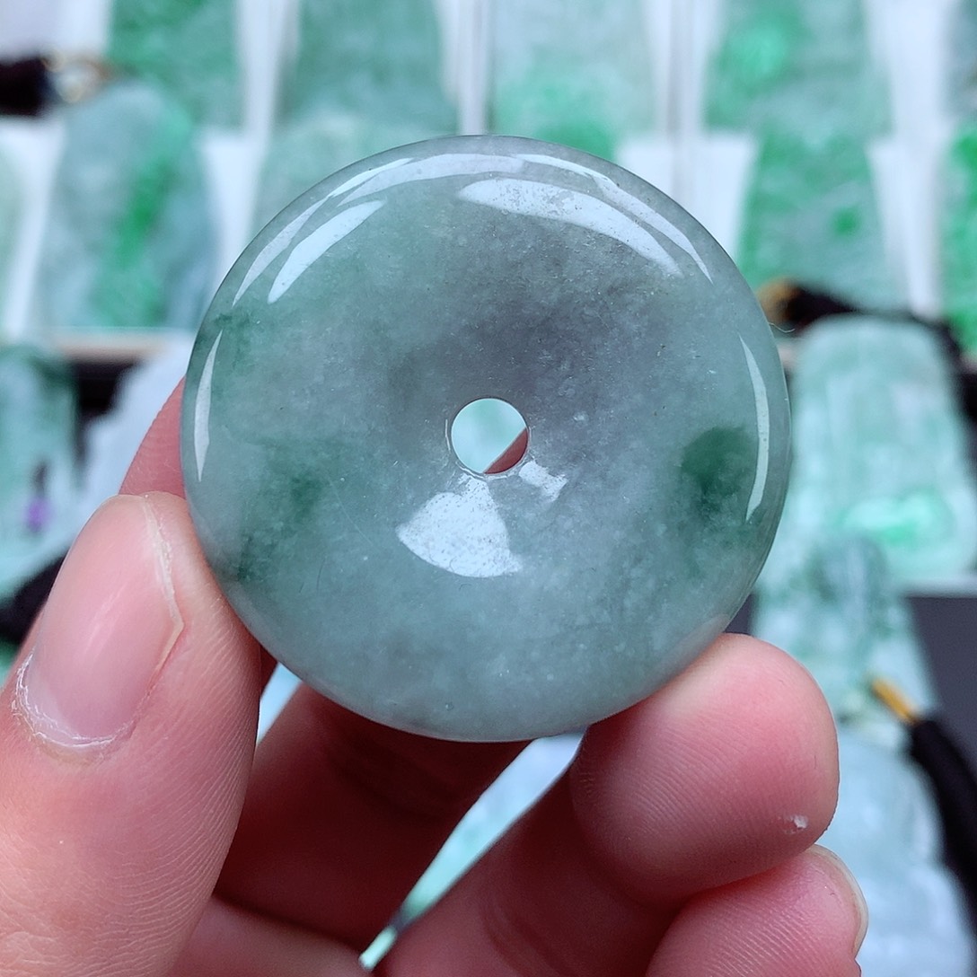 翡翠颈饰未镶嵌翡翠吊坠