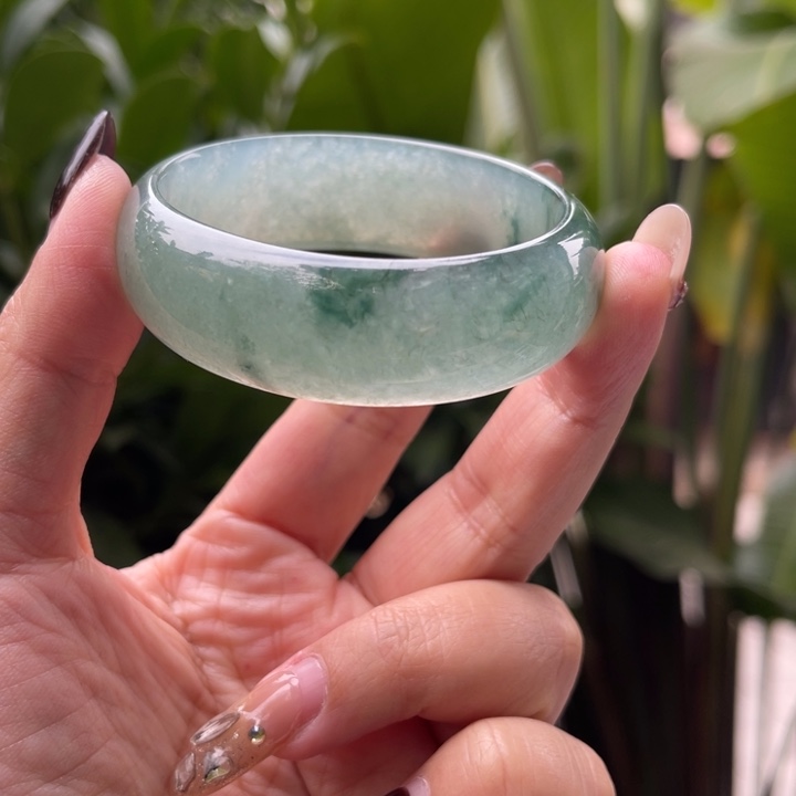 【闪购商品】翡翠手镯未镶嵌54.6贵妃