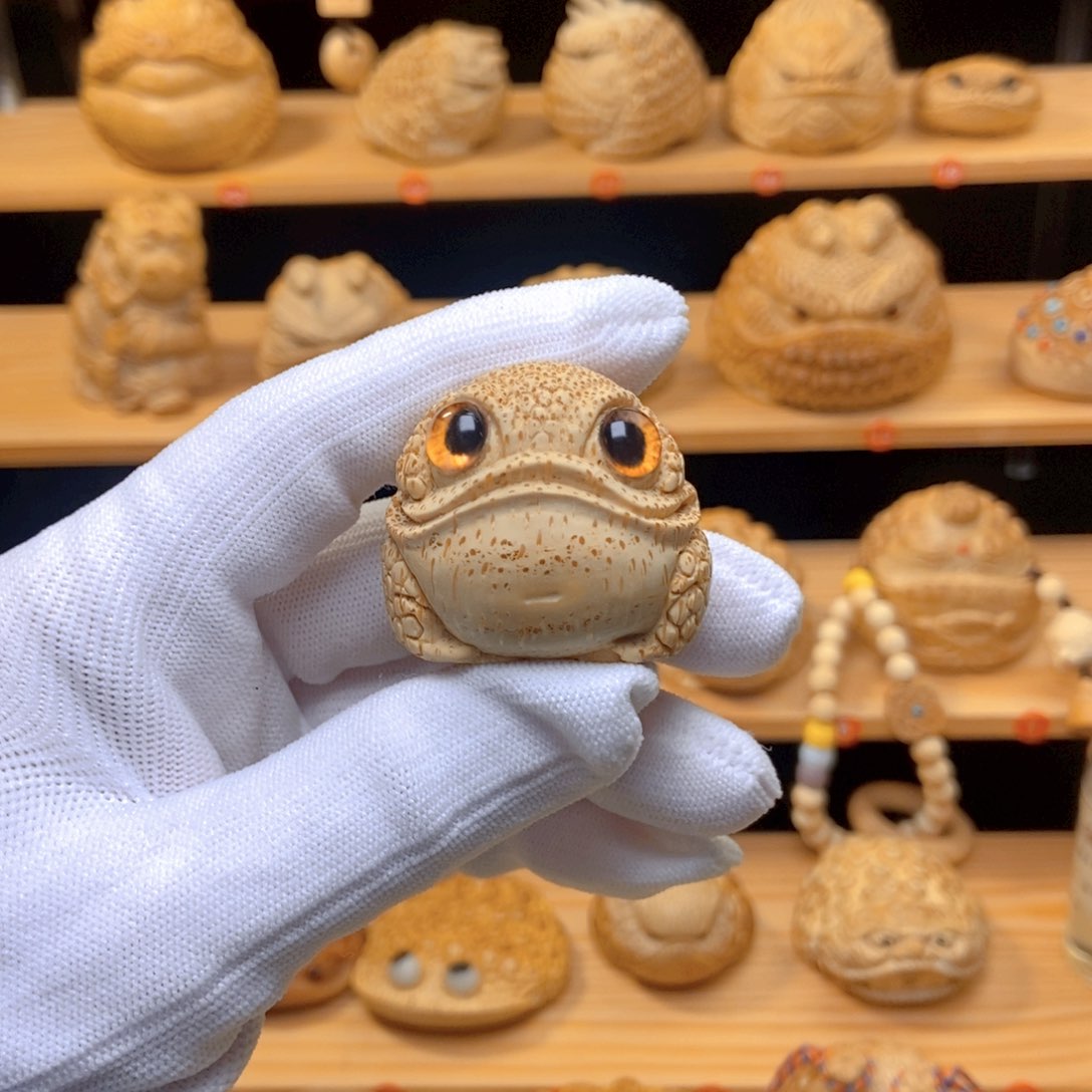 大眼萌金蟾手把件