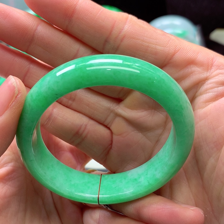 【闪购商品】翡翠手镯未镶嵌天然翡翠手镯