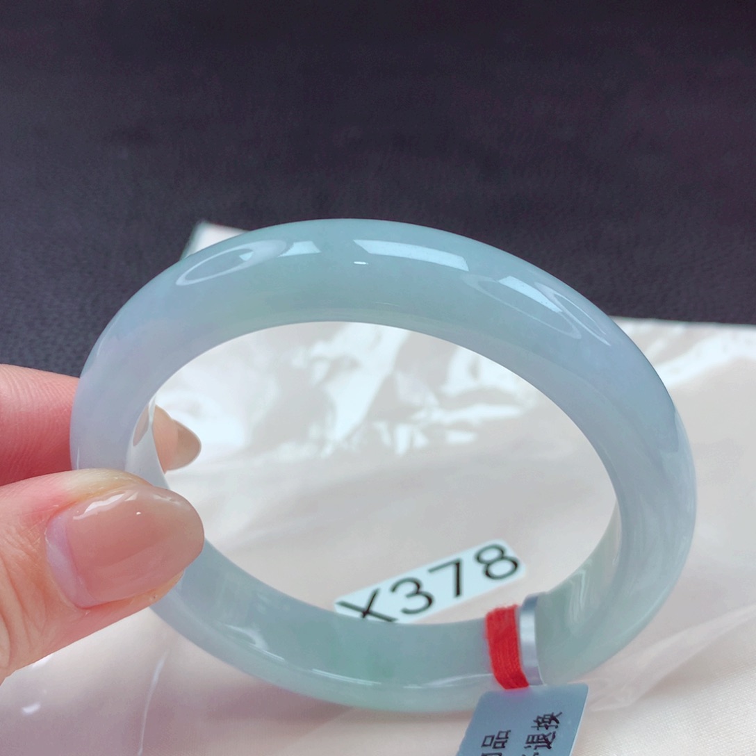 翡翠手镯未镶嵌手镯88