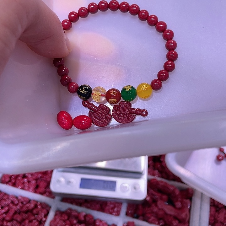 天然辰砂红晶砂豆子2个紫金砂福头2个绑拉环，8毫米5颗五路