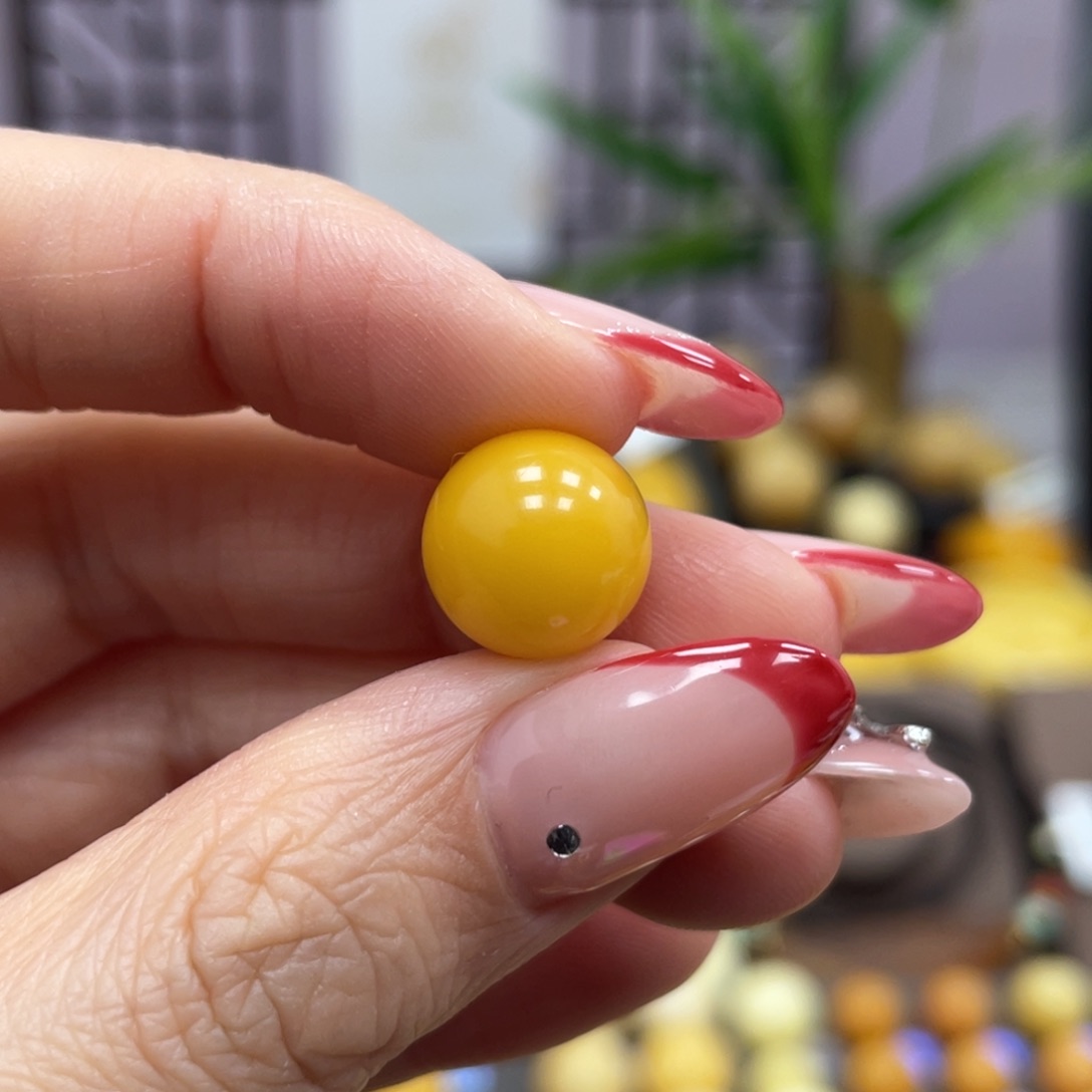 琥珀裸石未镶嵌10.5mm微微瑕