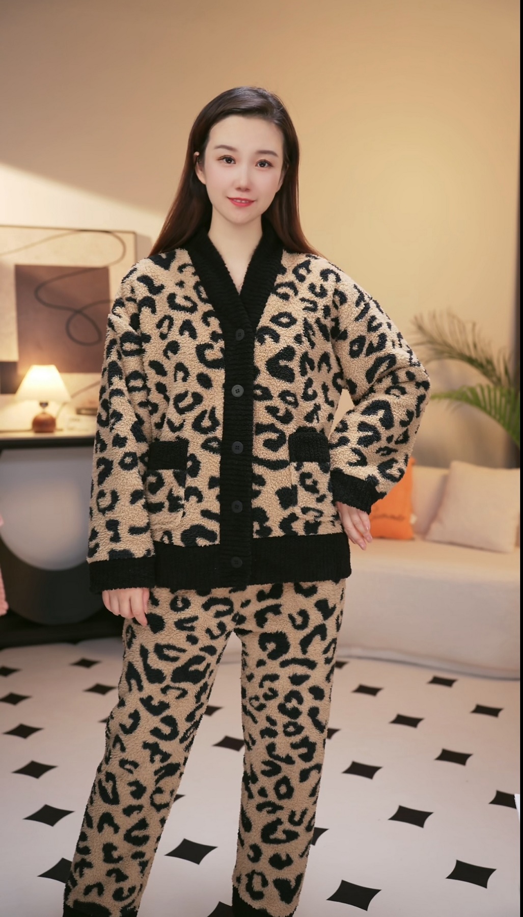 2025年冬季新品加厚款豹纹高级感女士保暖睡衣家居服可外穿CMM