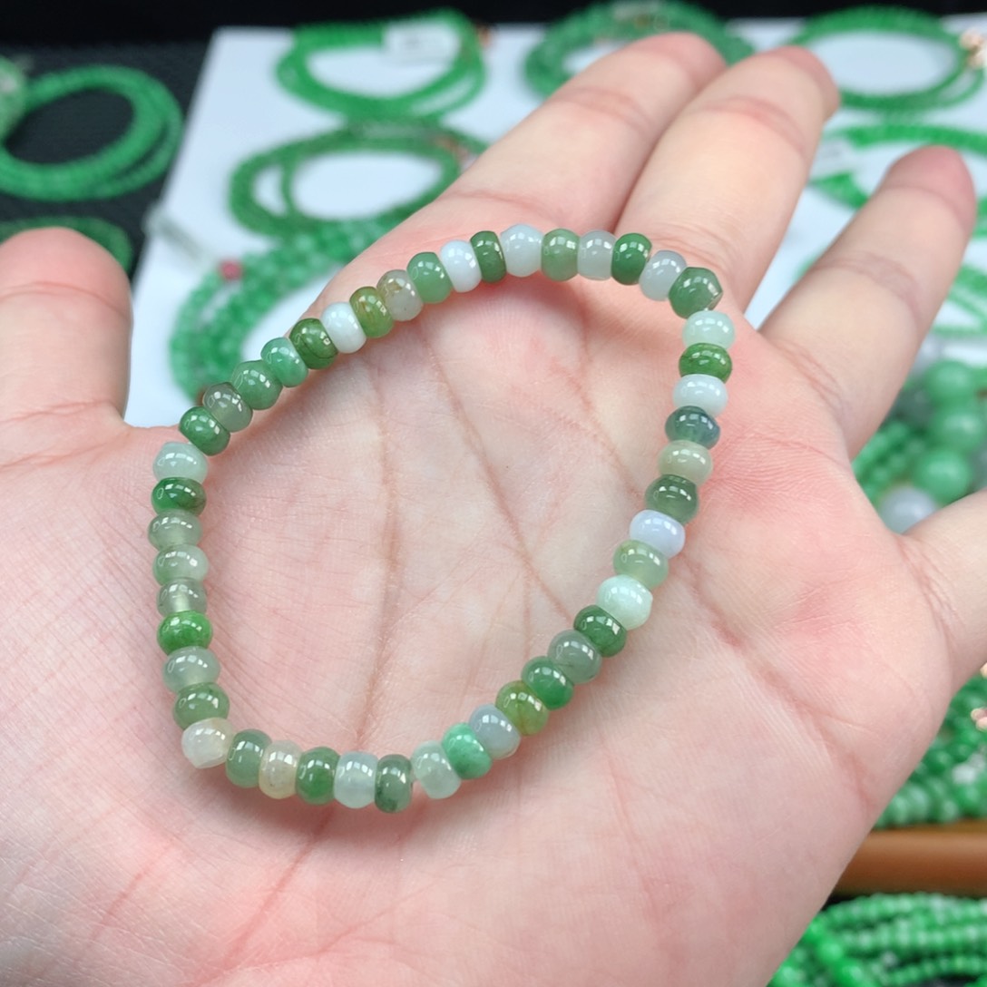 翡翠手链未镶嵌翡翠