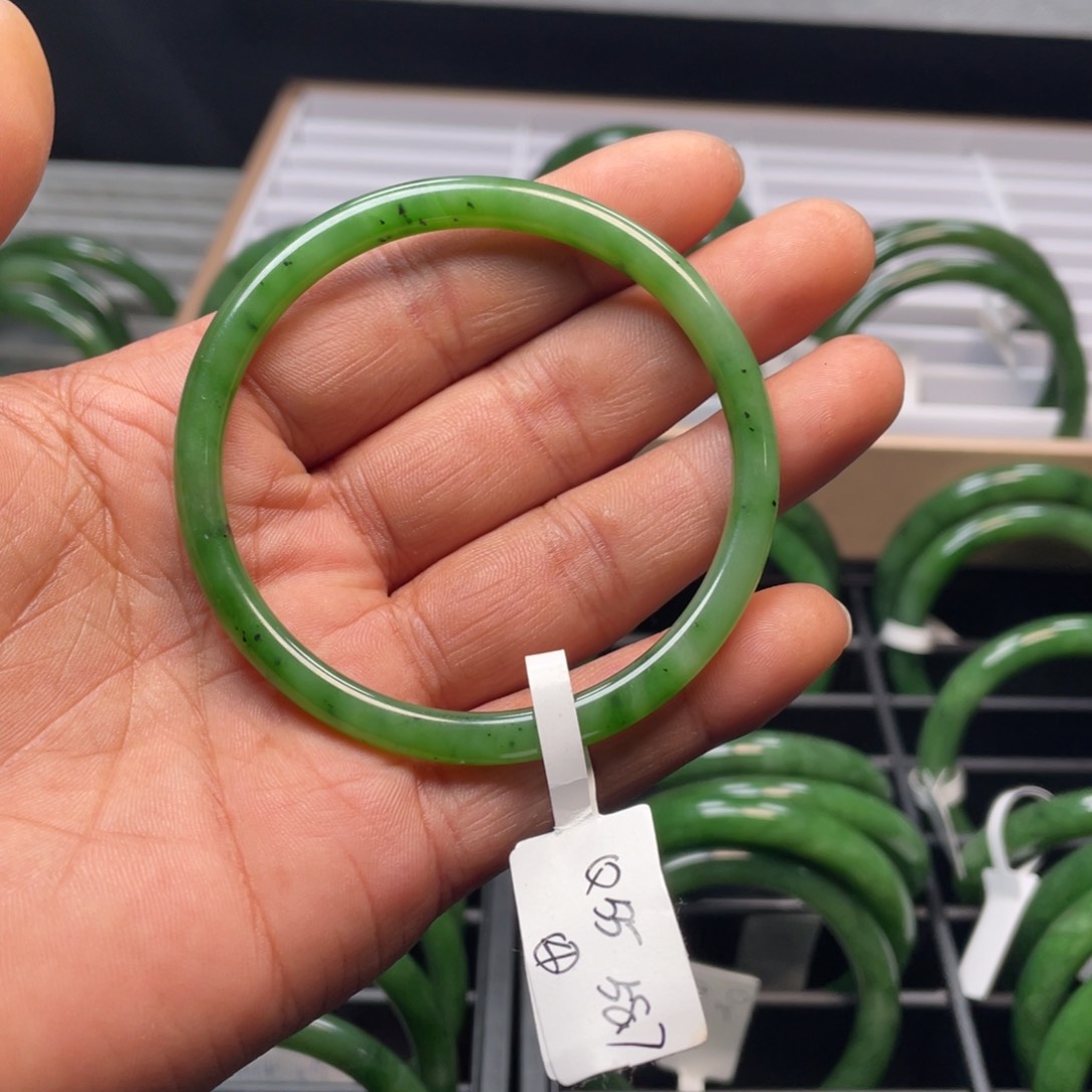 和田玉（碧玉）手镯未镶嵌