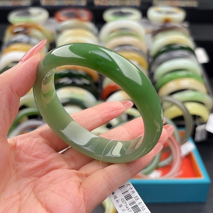 和田玉未镶嵌手镯粉绿俏阳绿58.8