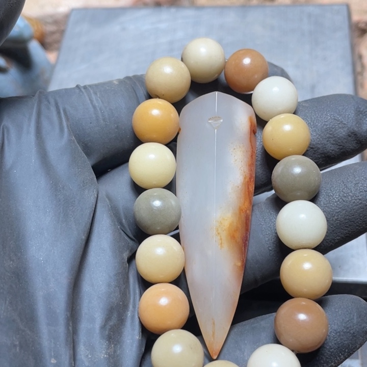 白玉菩提吊坠Chjjbbvvvvg