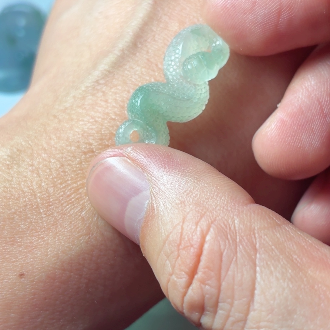 定制翡翠未镶嵌包工