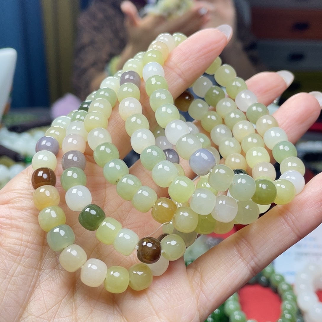 未镶嵌手链和田玉拍一发一，多样性发货。