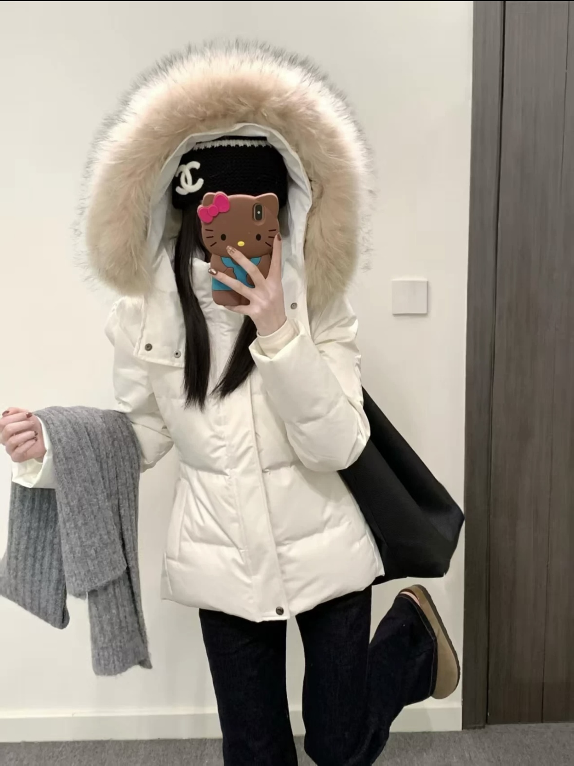 2025年新款原版大毛领绒子90%白鸭绒羽绒服女修身版秋冬短款加厚