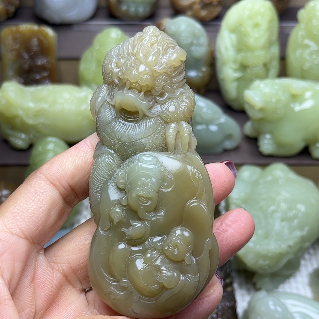 和田玉未镶嵌挂件