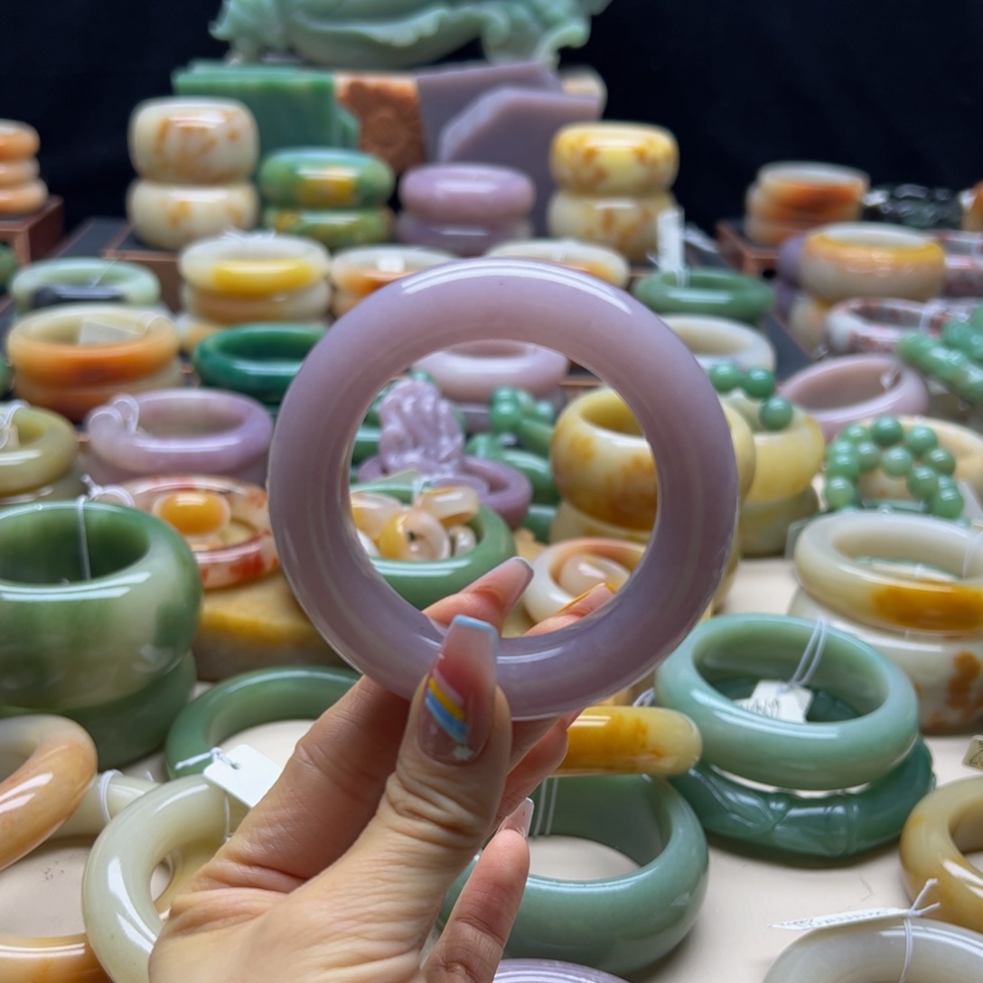 石英质玉未镶嵌手镯