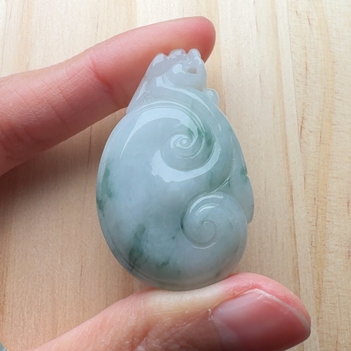 翡翠未镶嵌颈饰吊坠