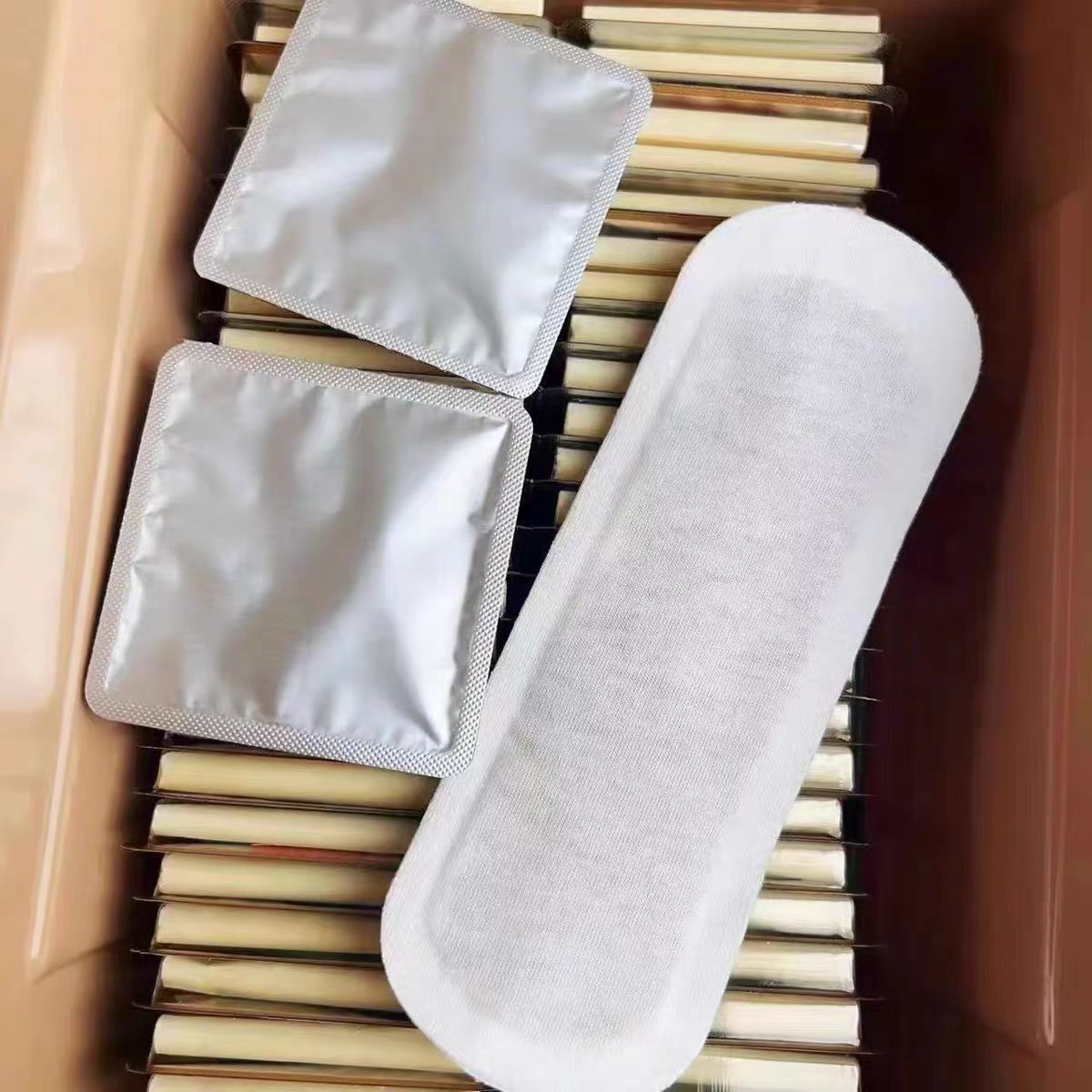 雪莲卫生养护贴日常护理保养透气一次性加厚