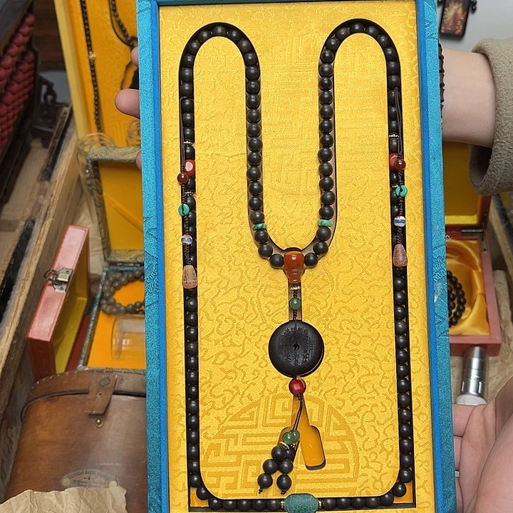 大叶紫檀（黑酸枝木类）