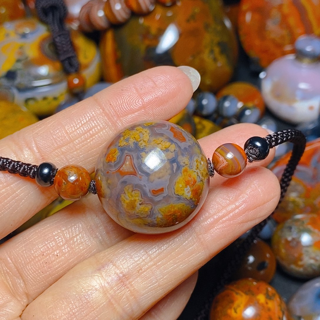 一***缘玛瑙/玉髓未镶嵌颈饰