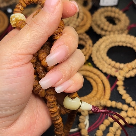 猪***柏香籽/百香籽吊坠