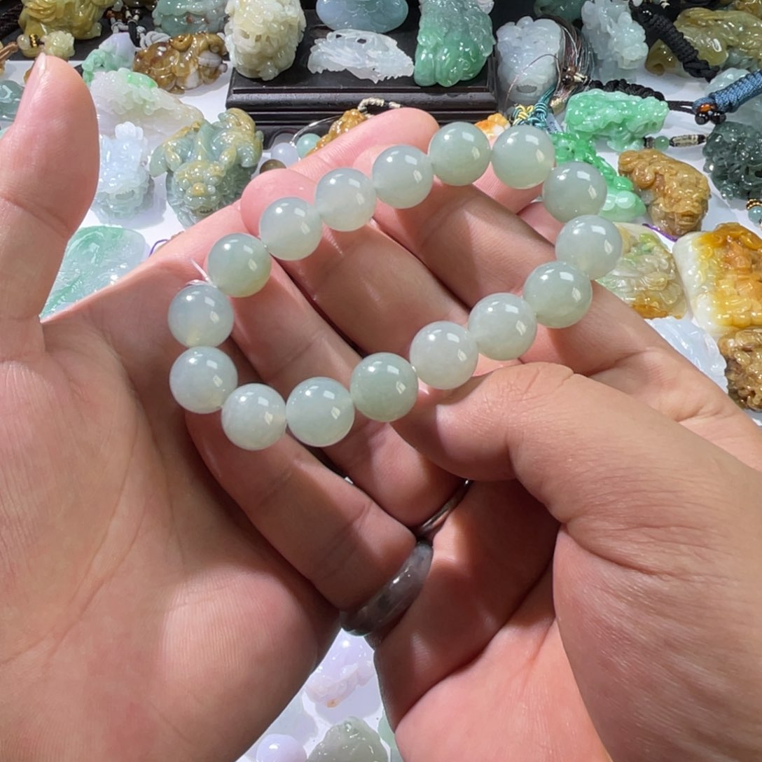 翡翠颈饰未镶嵌天然