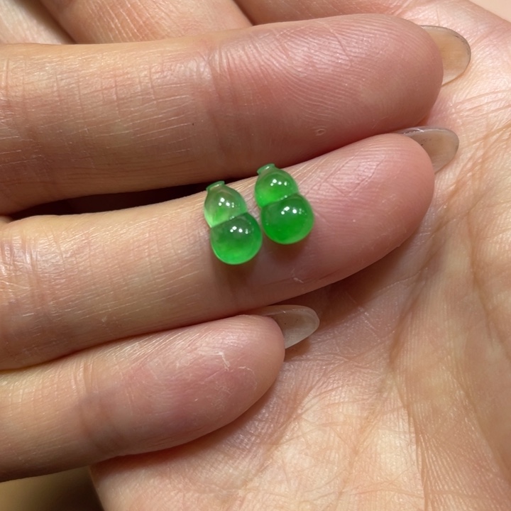 翡翠颈饰未镶嵌葫芦