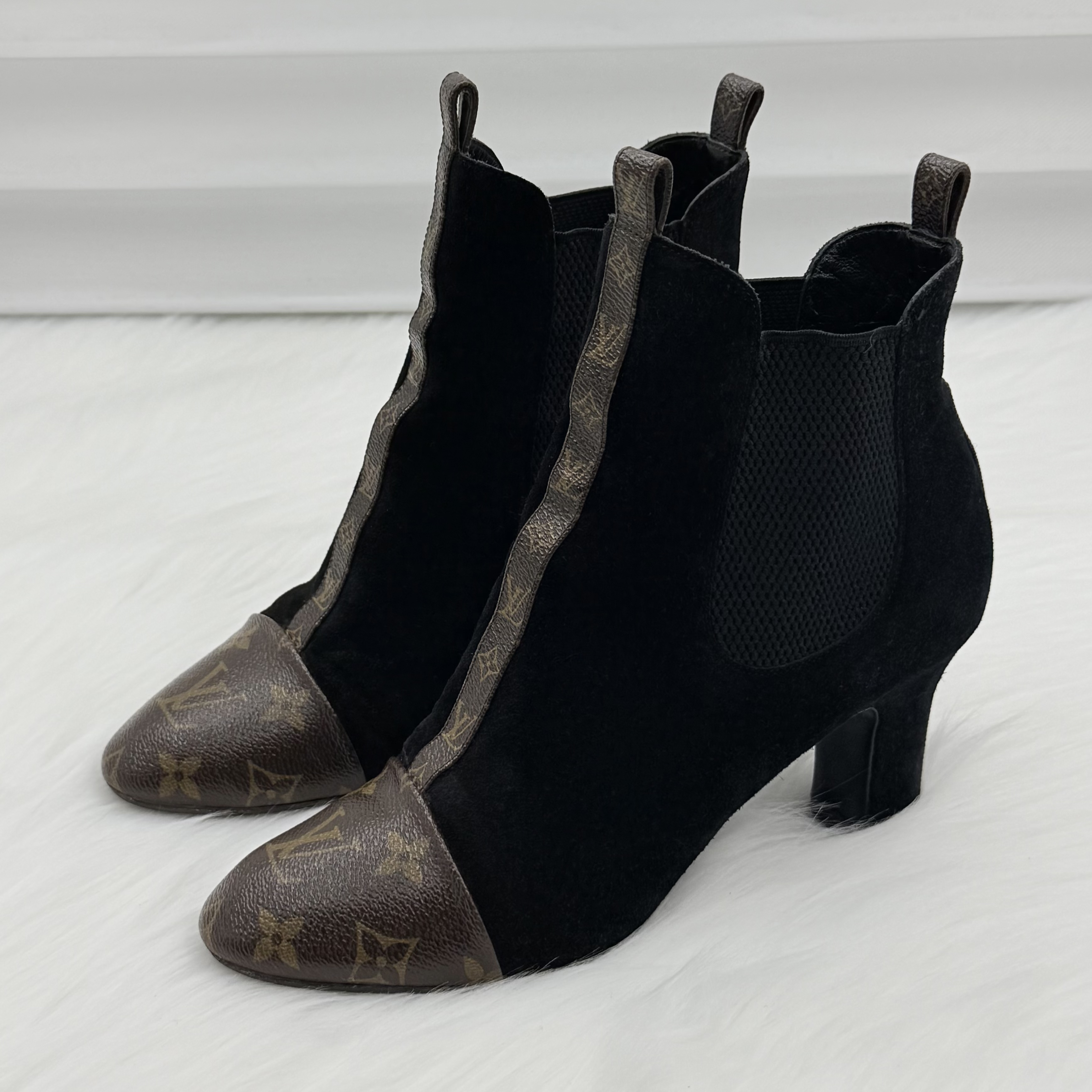 95新 LouisVuitton/路易威登 老花短靴 38码 公价1w js023