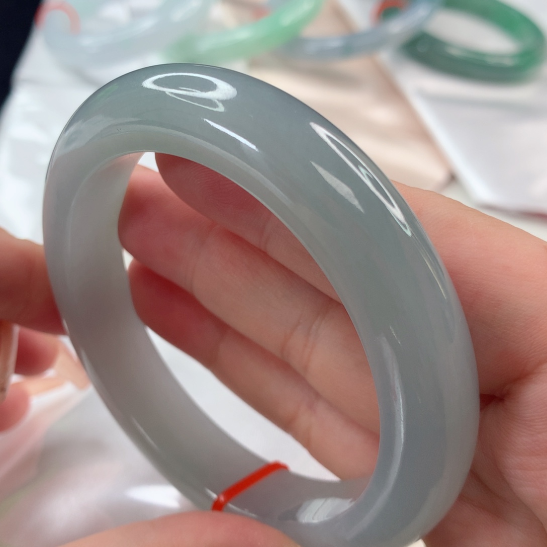 翡翠手镯未镶嵌59.5圈口 正圈