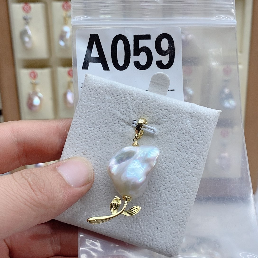 银S925镶嵌淡水珍珠颈饰