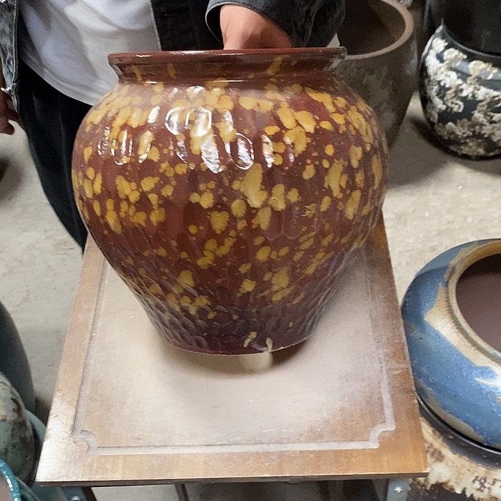 紫砂花盆口18高度23铁锈……