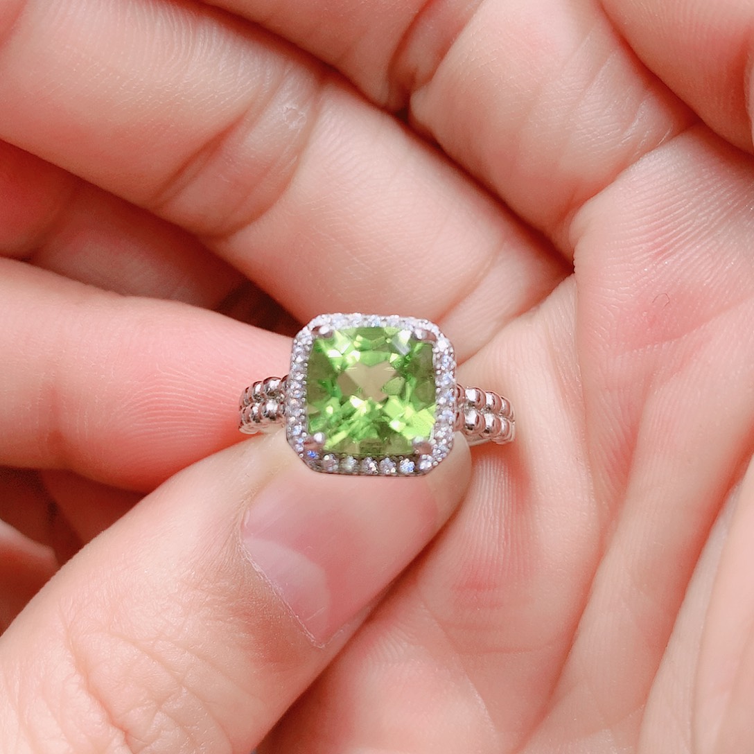 橄榄石戒指银S925镶嵌8✖️8