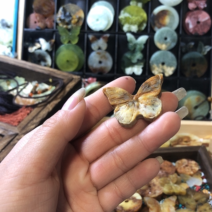 岫玉未镶嵌岫玉挂件