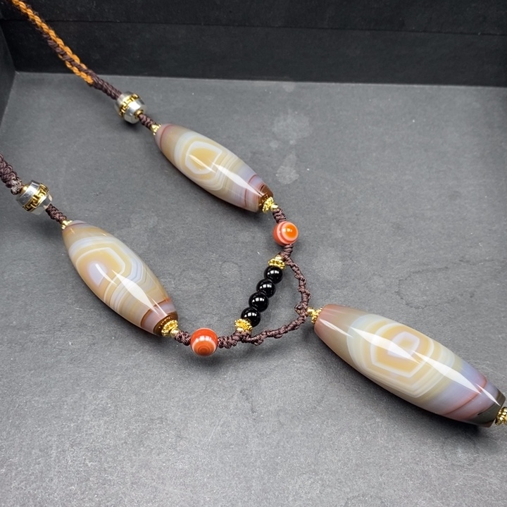 玛瑙/玉髓颈饰未镶嵌