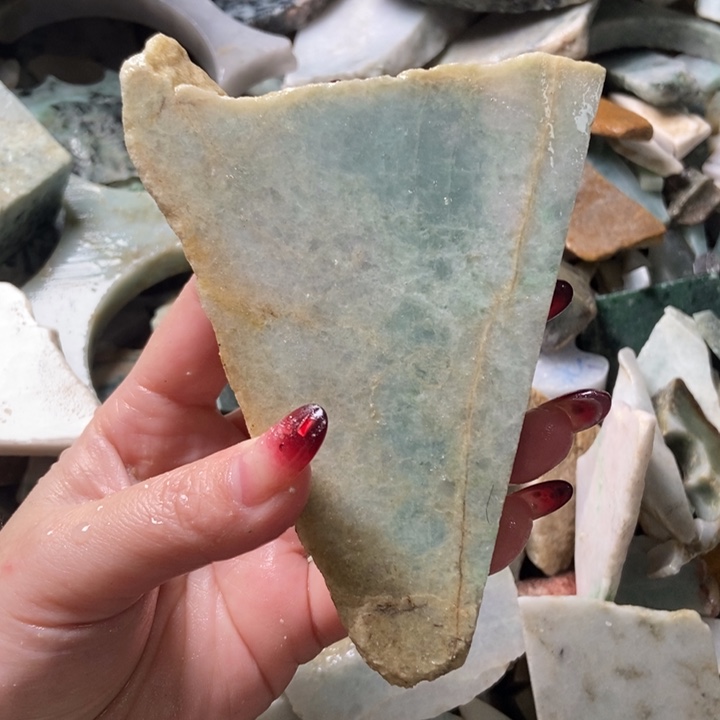 翡翠颈饰未镶嵌天然翡翠