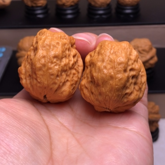 文玩核桃把件龙脊妖蟾24