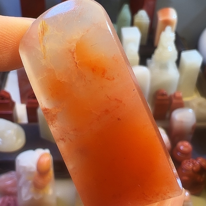 浅***彻寿山石印石玻璃底水冻桃花