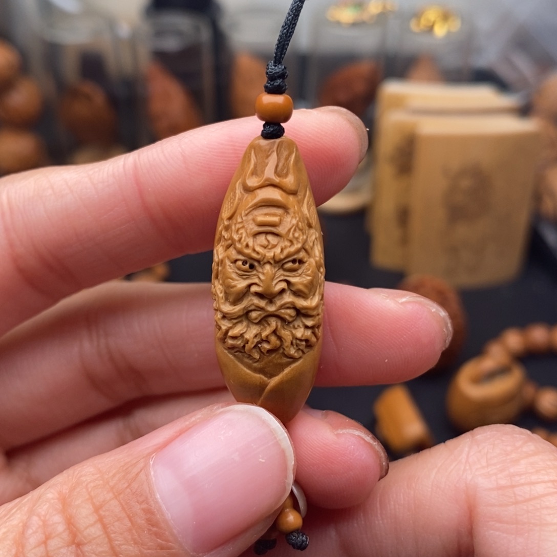玛***卡吊坠橄榄核钟馗头