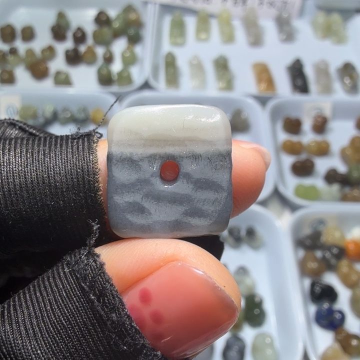 和田玉未镶嵌珠宝奇石