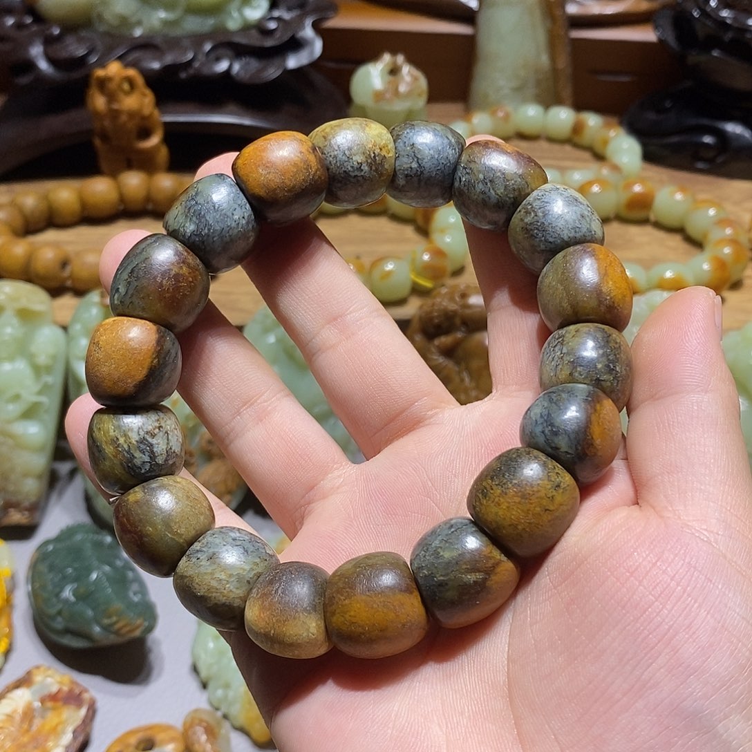 岫岩河磨玉（透闪石质玉）未镶嵌珠宝奇石