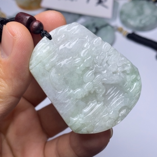 翡翠未镶嵌颈饰翡翠