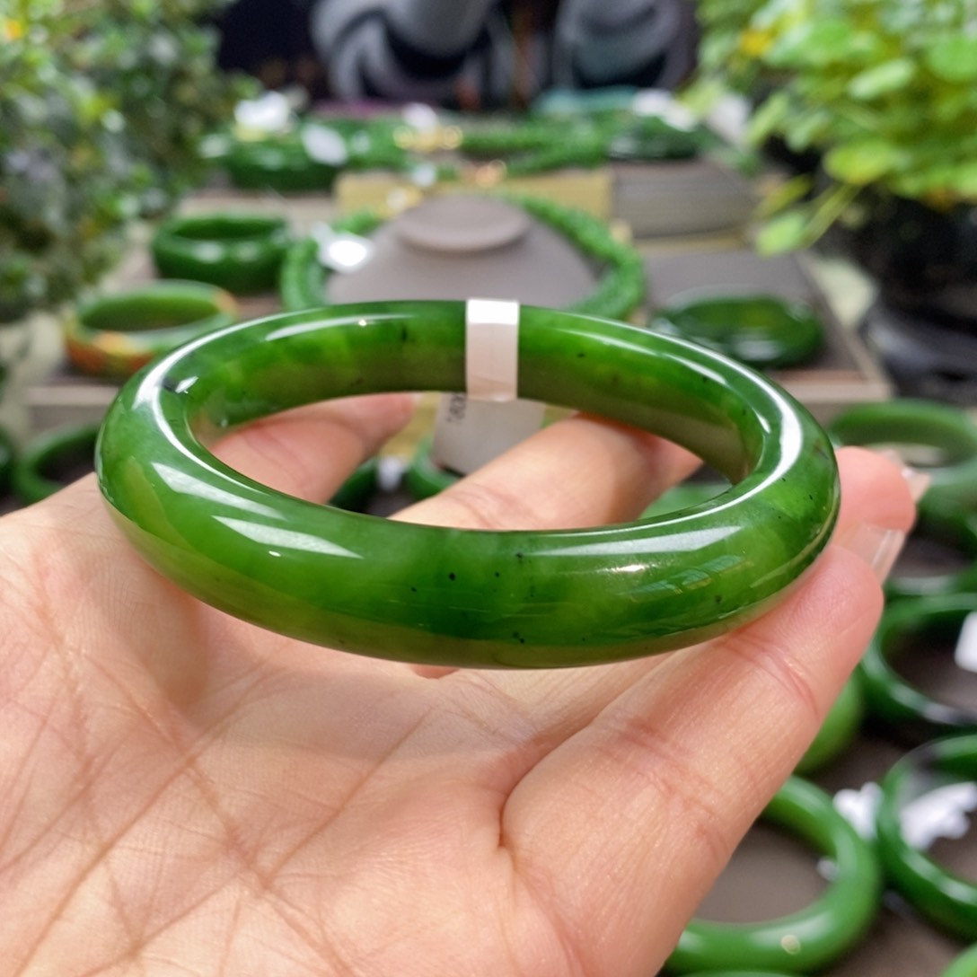 和田玉（碧玉）手镯未镶嵌