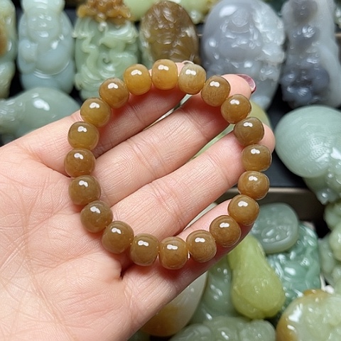 颈饰未镶嵌和田玉龍**人