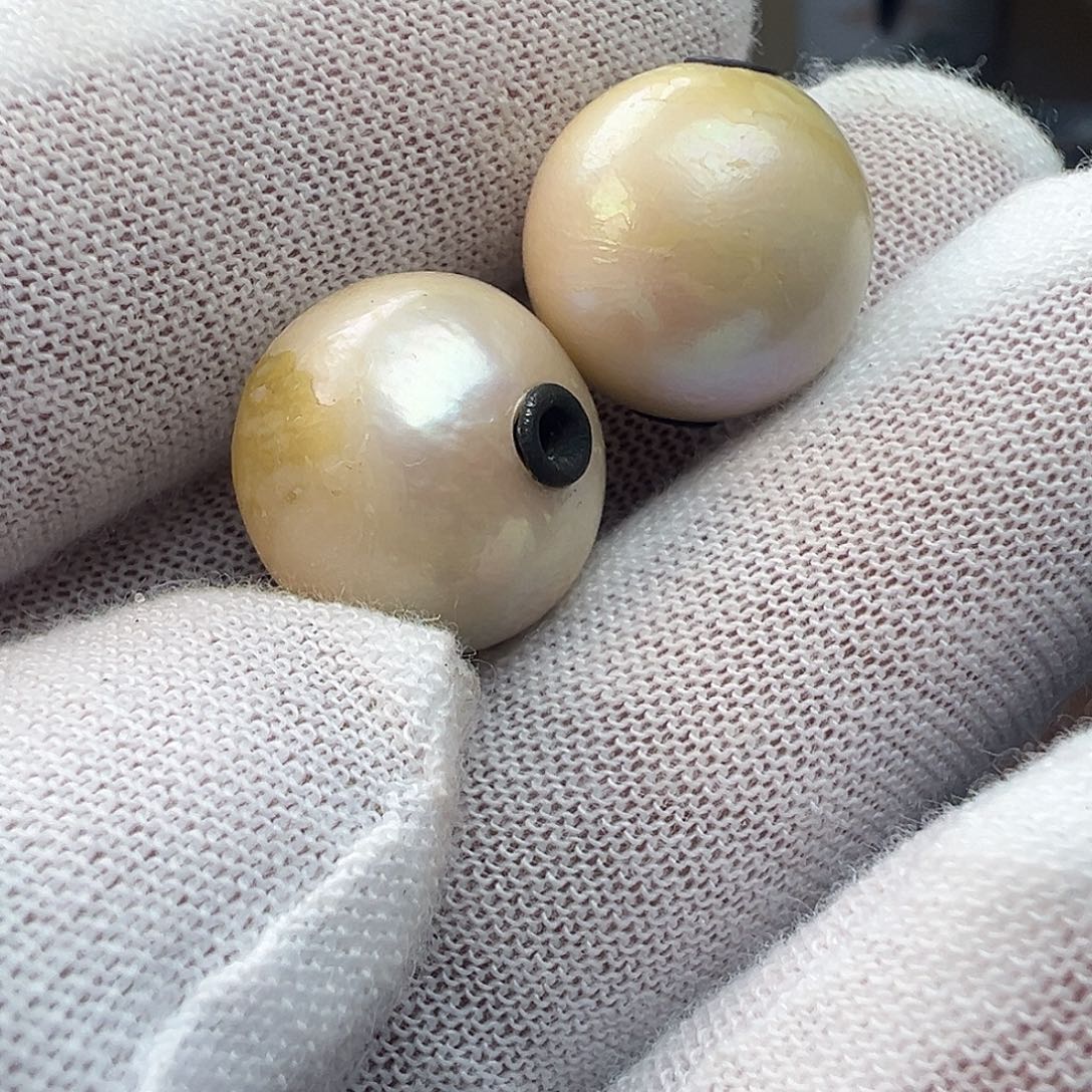 若***随和田玉未镶嵌颈饰