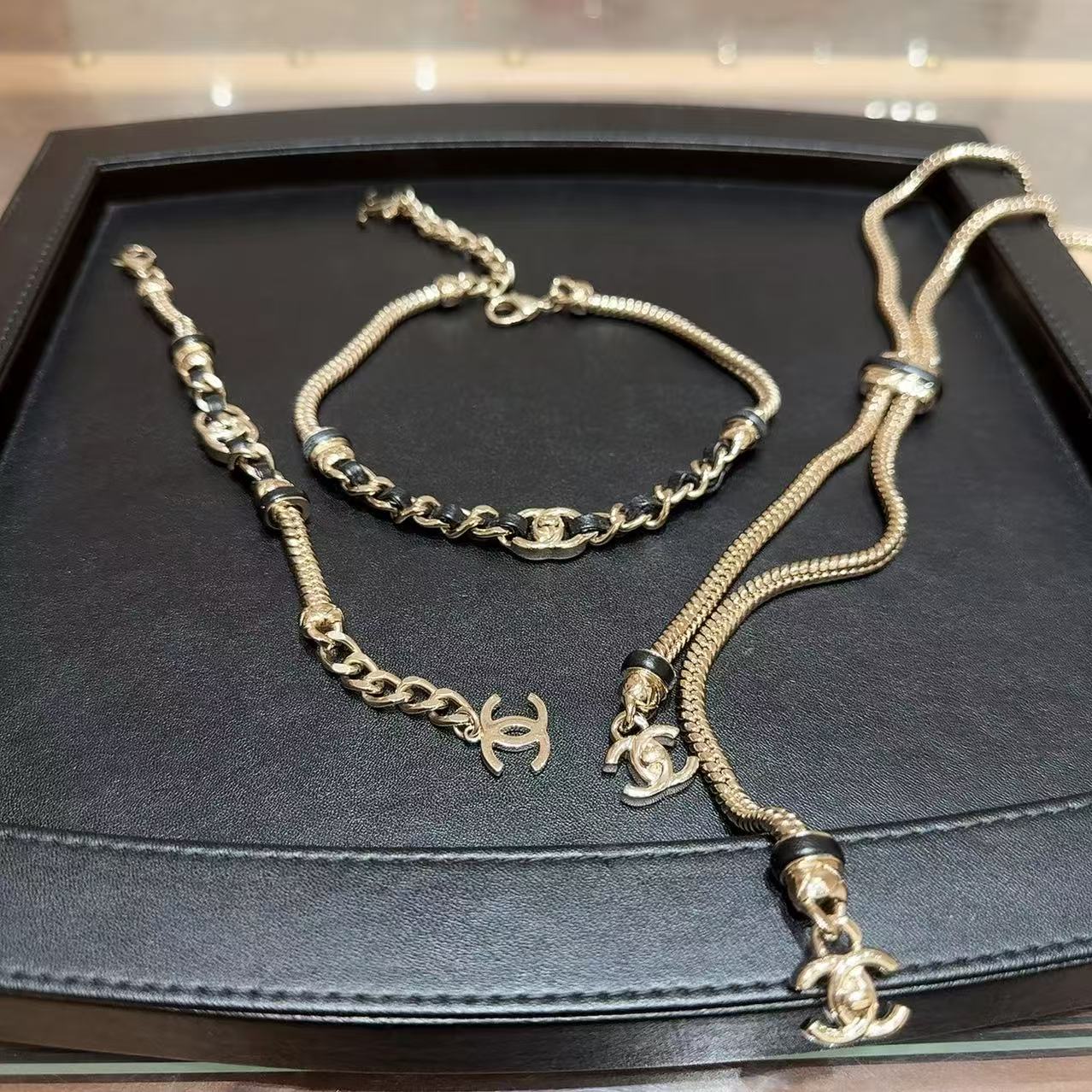 99新 Chanel/香奈儿 21S金色双C书包扣皮穿链Chocker项链