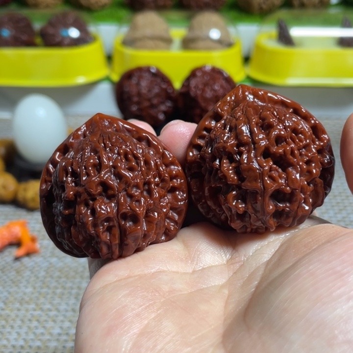 汉***.文玩核桃把件官帽