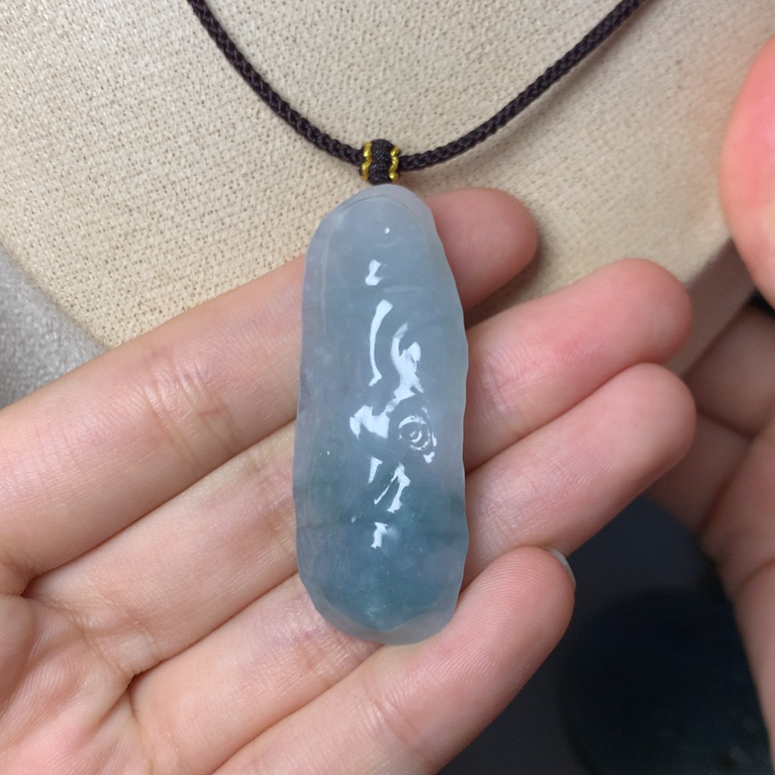 翡翠未镶嵌颈饰吊坠