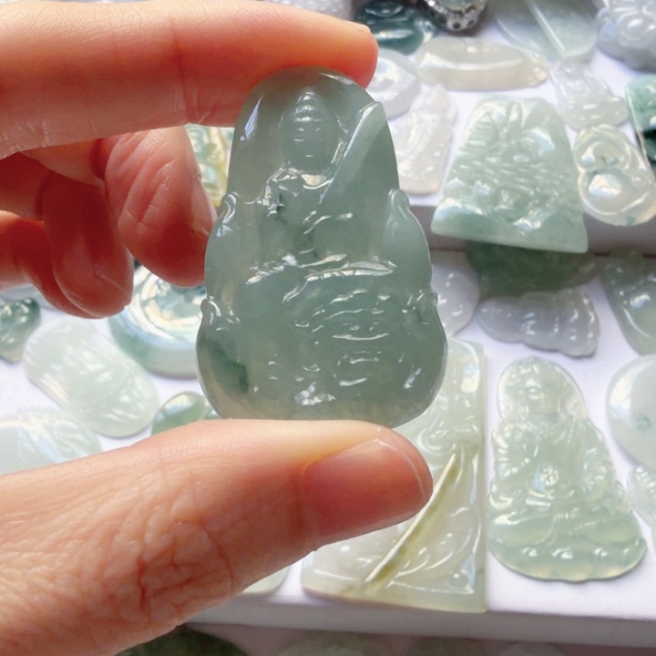 翡翠未镶嵌颈饰翡翠