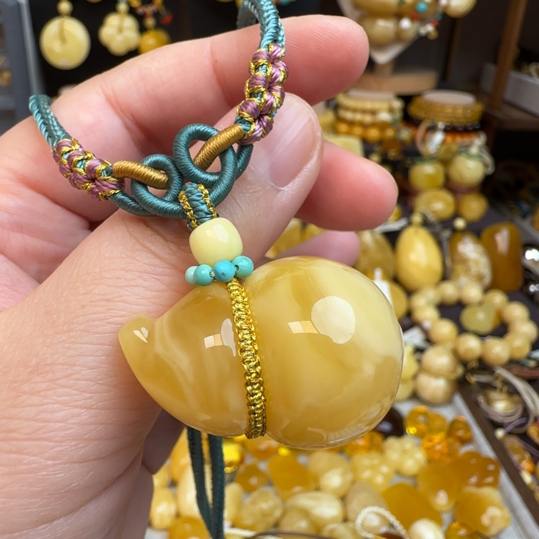 琥珀套链未镶嵌天然俄料鸡油黄蜜蜡葫芦吊坠